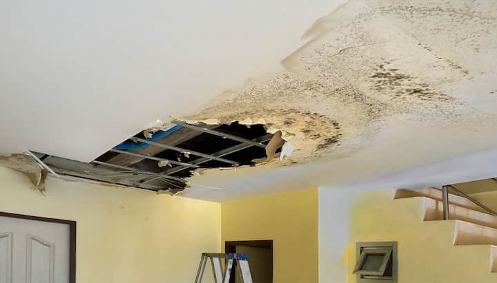 Ceiling Water Damage min